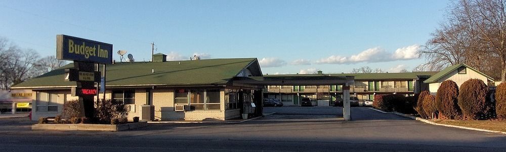 Budget Inn Malvern Bagian luar foto